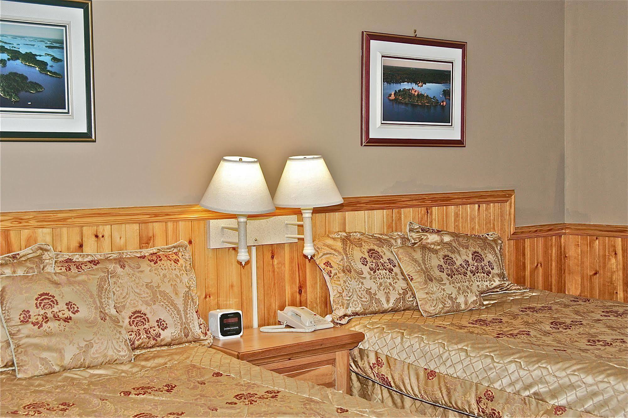 Stone Fence Resort Огденсбург Екстер'єр фото